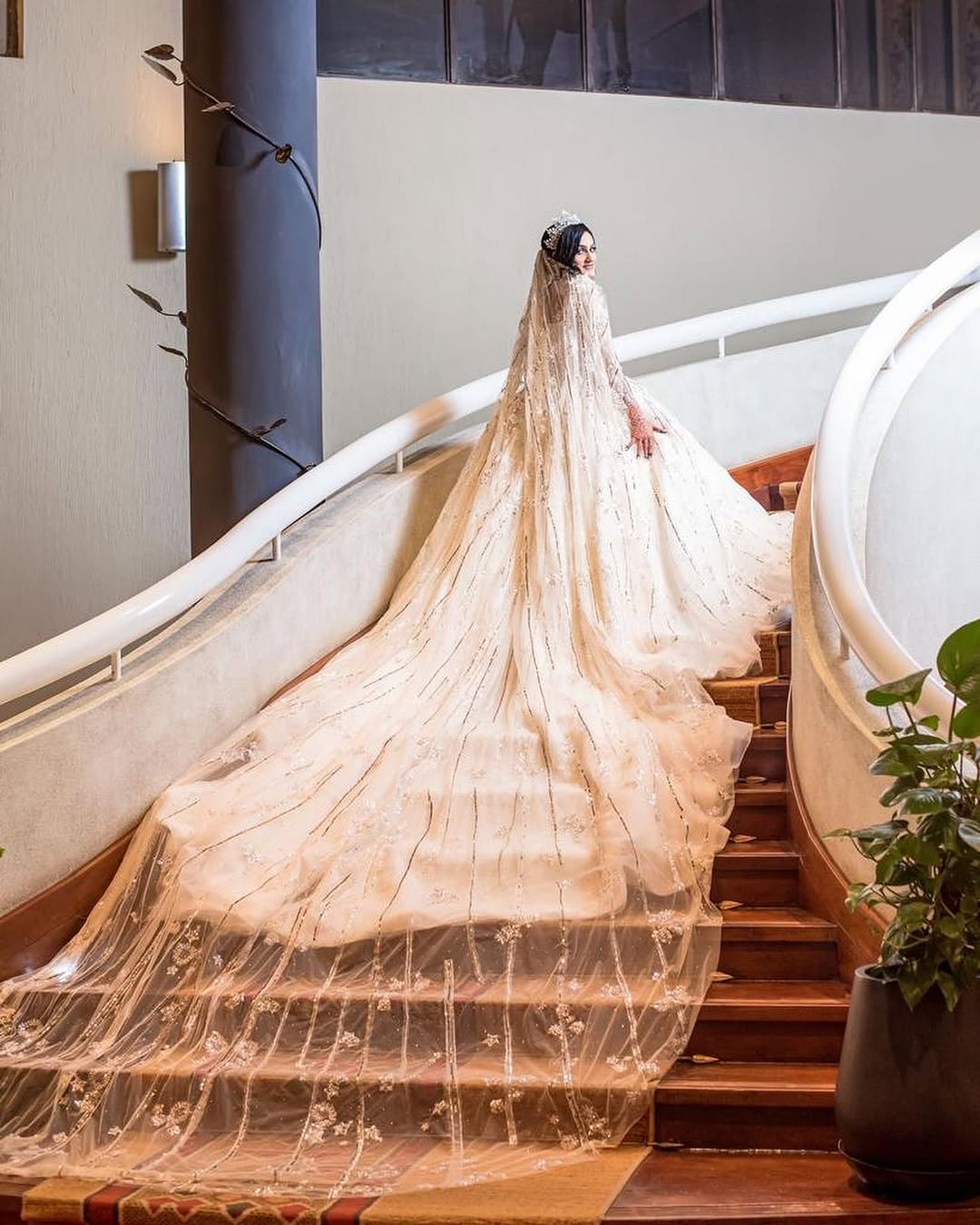 Nour – Exclusive couture dress with gold embroidery