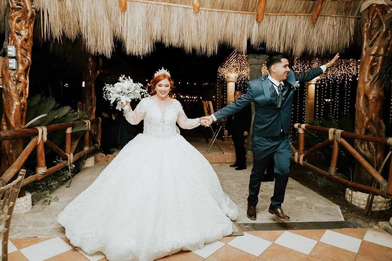 Leona – Princess dress with glitter tulle &amp; pearl sleeves