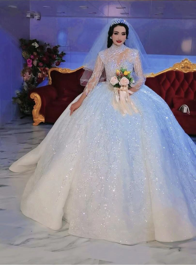 Zahira - Majestätisches Brautkleid mit Glitzer-Details