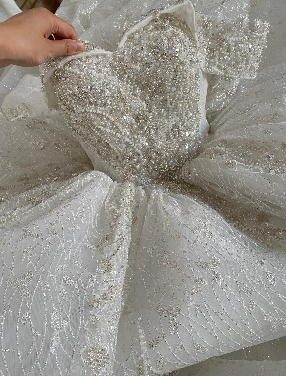Leonie - Glitzer-Prinzessinnenkleid mit Off Shoulder Ärmeln