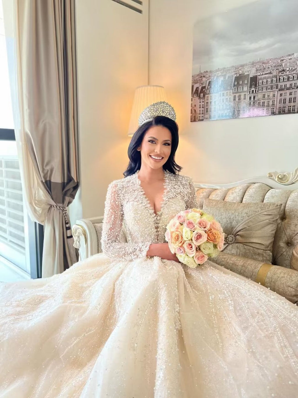 Soraya - Langärmeliges Glitzerkleid mit Perlenbestickung